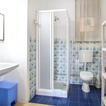 Appartement Beautiful In With Kitchenette Barga