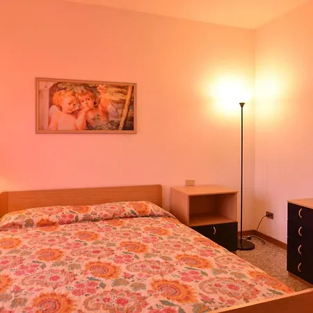 Beautiful In With Kitchenette Apartment