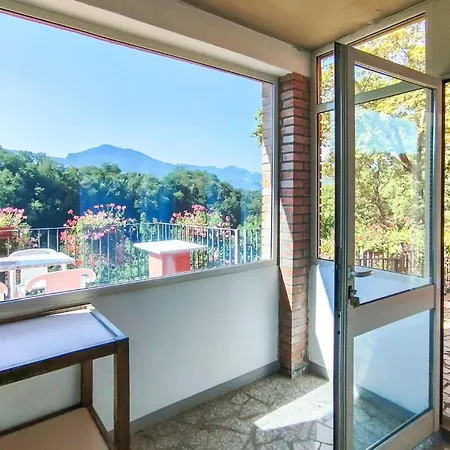 Beautiful In With Kitchenette *