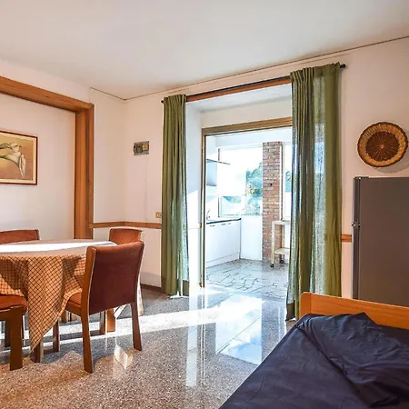 Appartement Beautiful In With Kitchenette