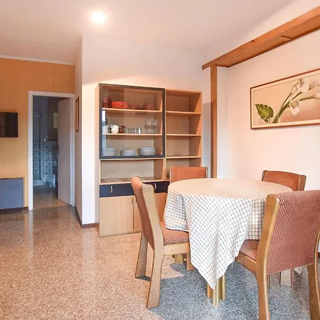 Beautiful In With Kitchenette *