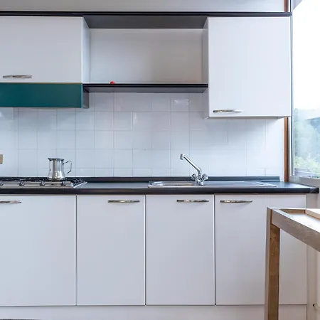 2 Bedroom Stunning In Daire *